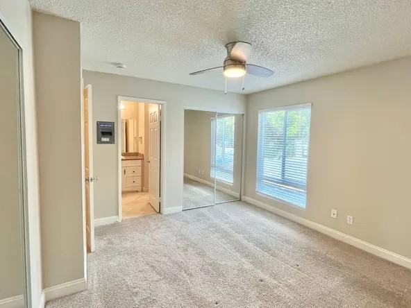 Lake Crest Apartments - Photo 5 of 69