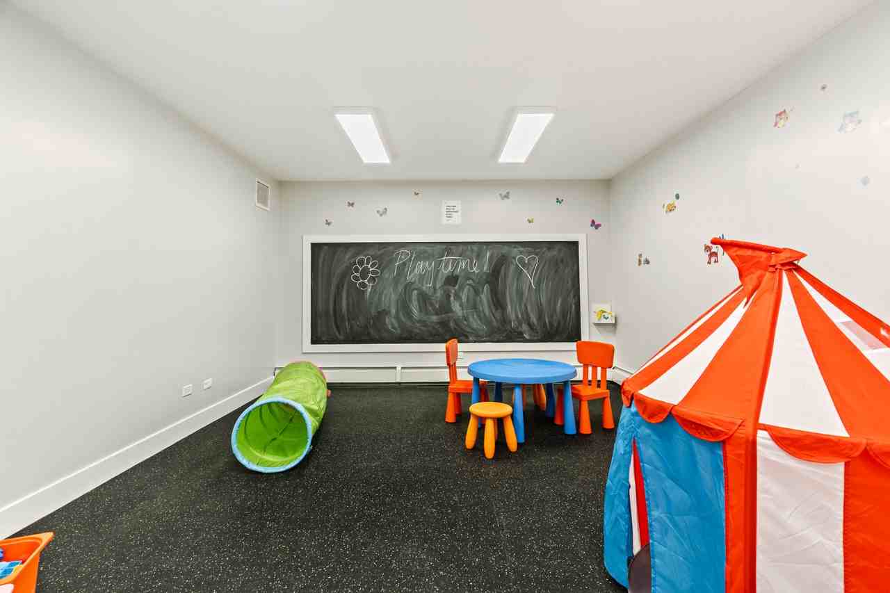 Kingston Towers Co-Living - Photo 3 of 12