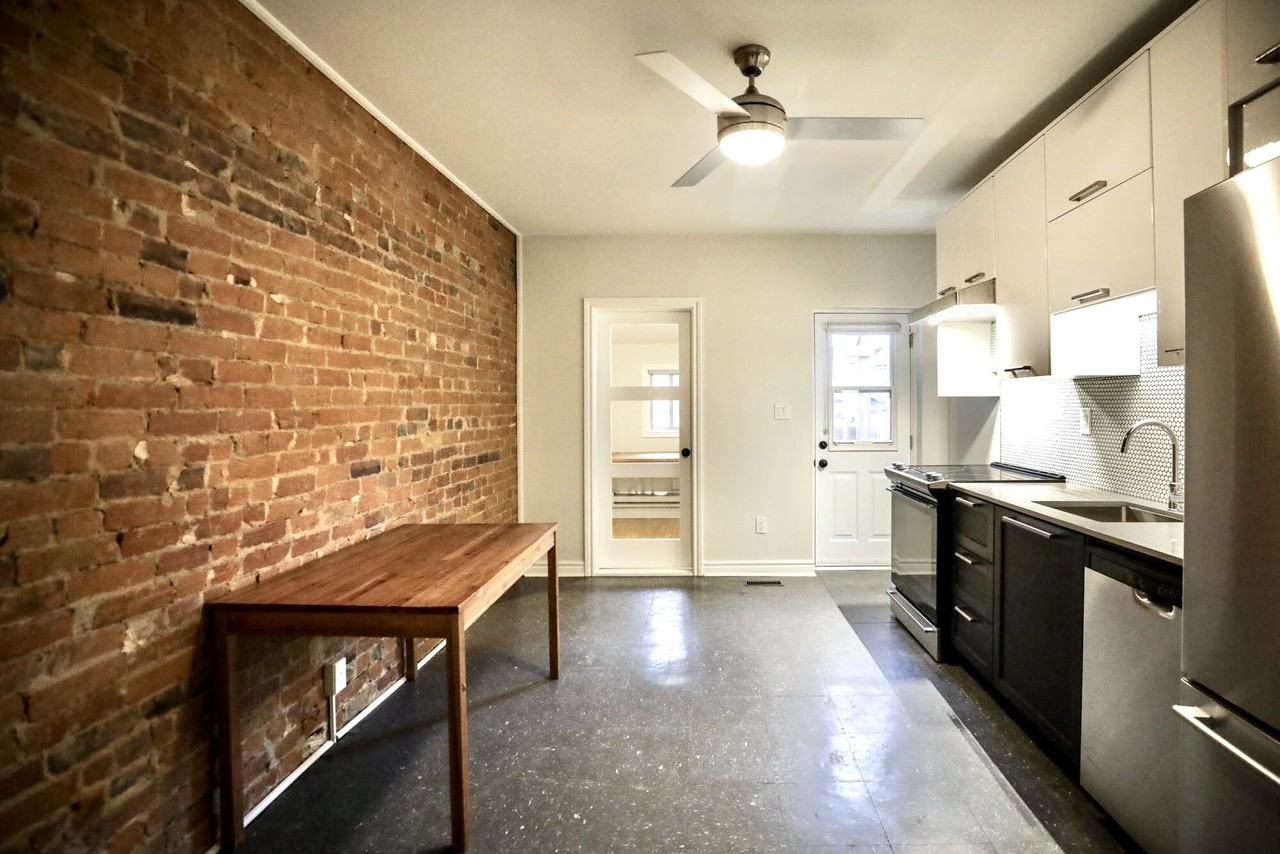 Gladstone Ave - Photo 3 of 9