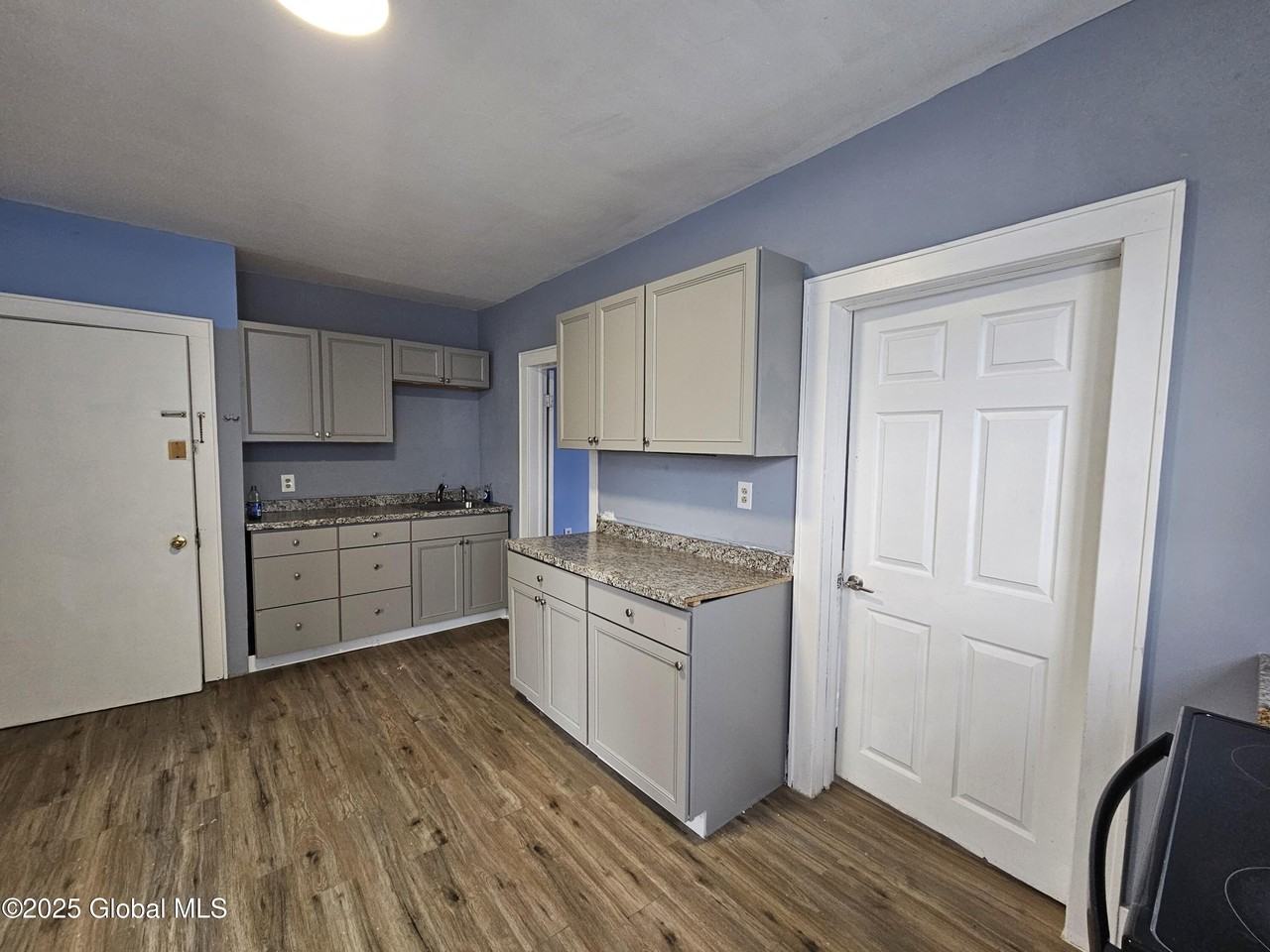 38 Main St #4 - Photo 7 of 14