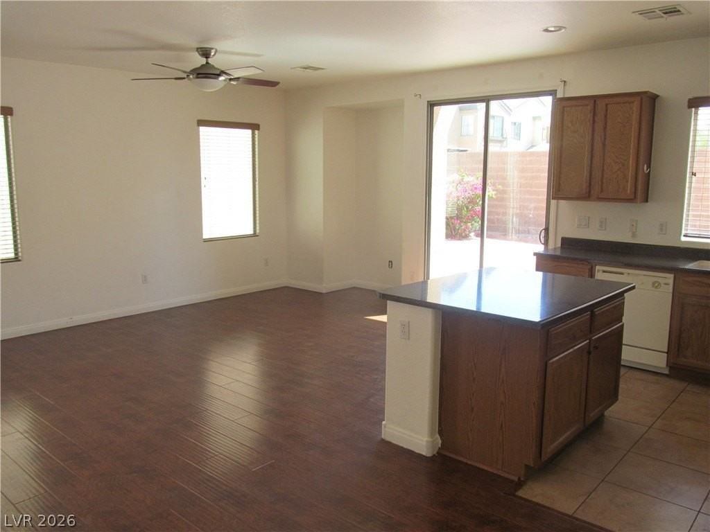 5357 Coral Ribbon Ave - Photo 5 of 27