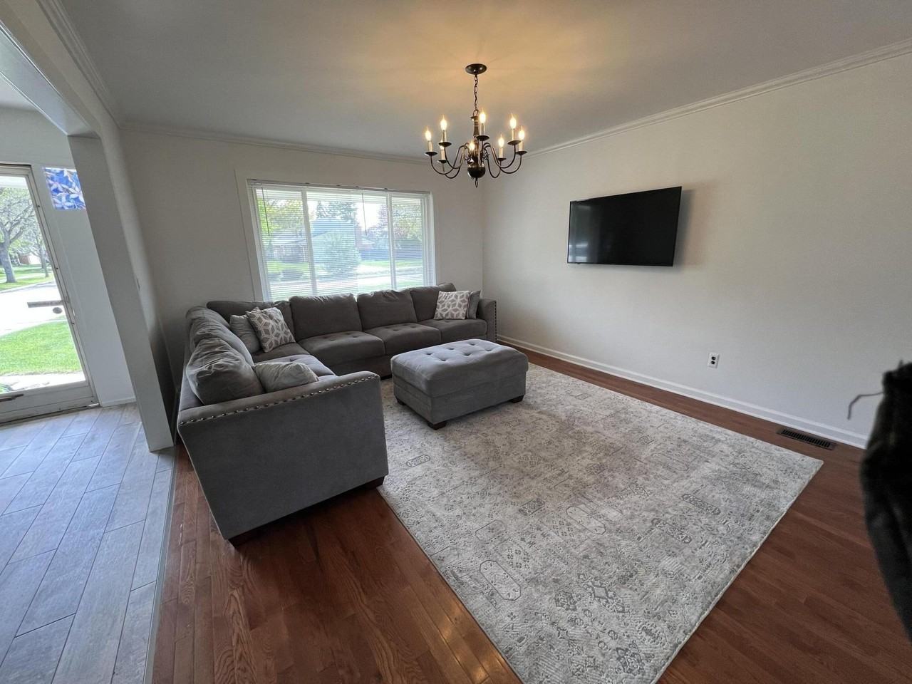 4033 Ramblewood Dr - Photo 4 of 46