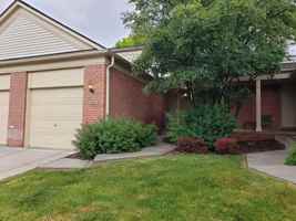 featured image of 3088 Village Cir