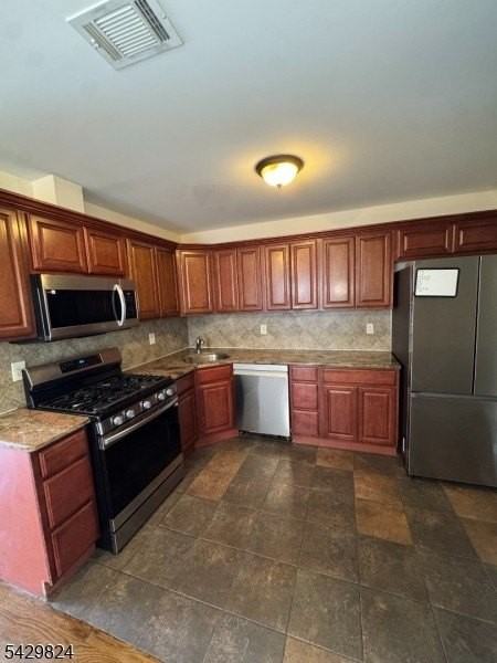 83 Broadway - Photo 6 of 10