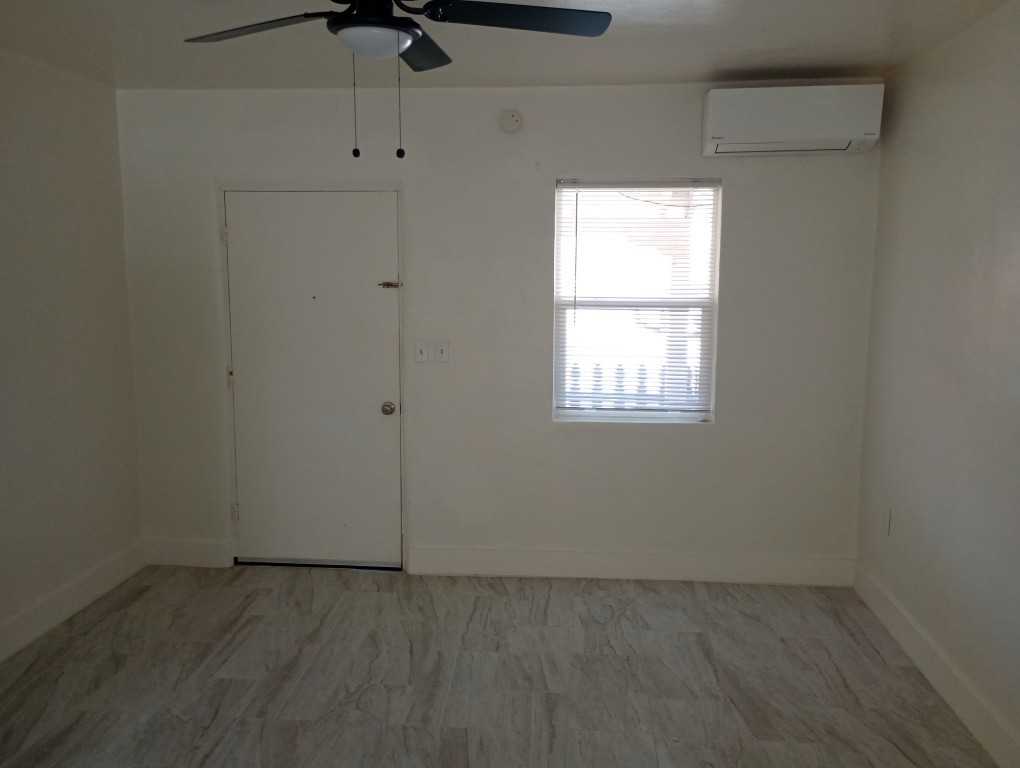 301 N Sunshine Blvd #04 - Photo 3 of 10