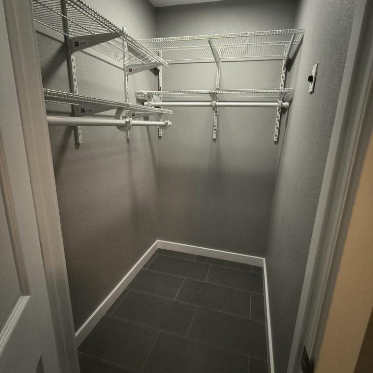 10305 N 15th Ave #7 - Photo 4 of 6