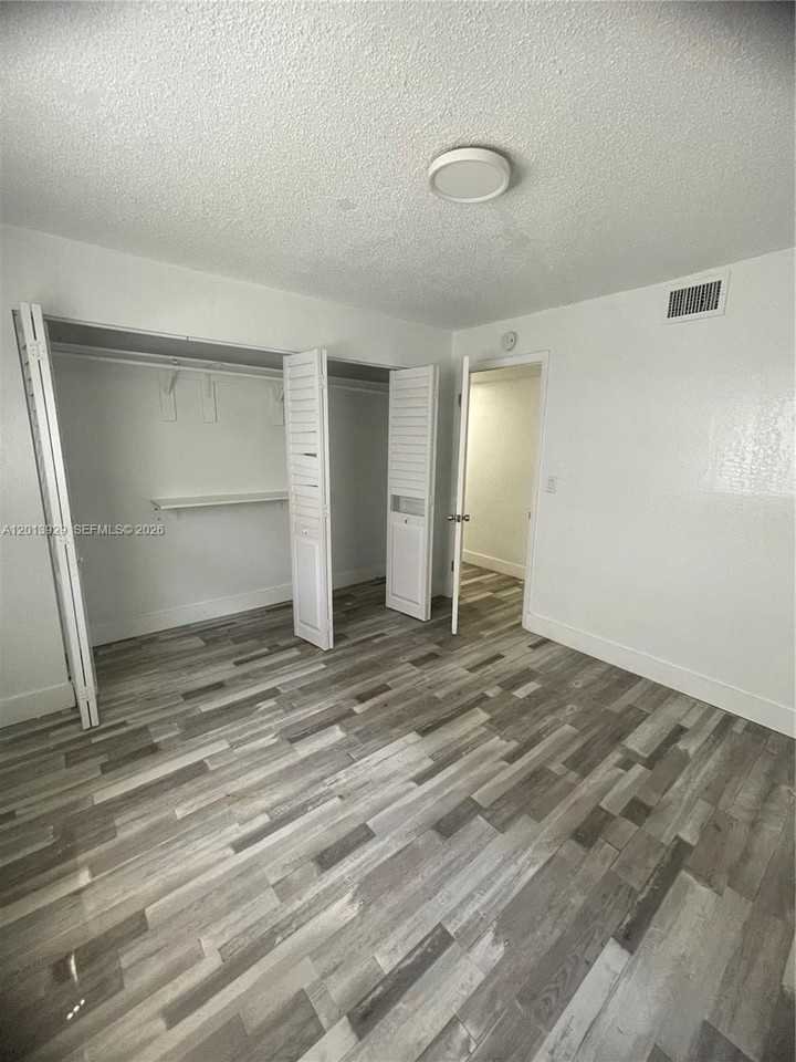 1532 Sw 5th Pl #A1 - Photo 3 of 16