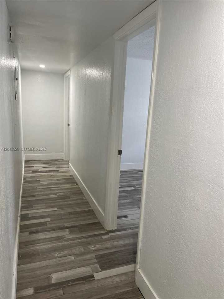 1532 Sw 5th Pl #A1 - Photo 4 of 16