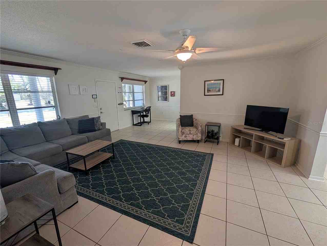 5355 Kent Rd - Photo 6 of 33