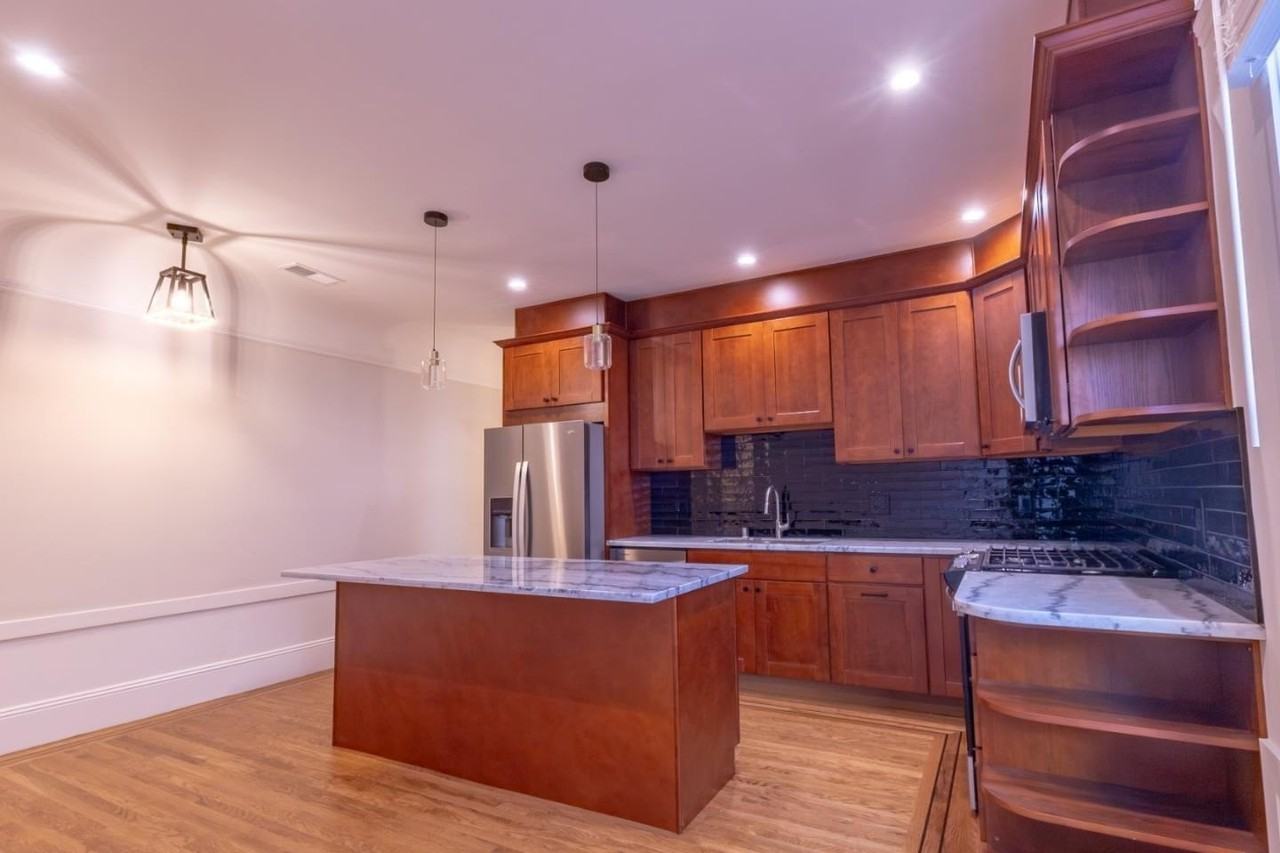 2018 Oakdale Ave - Photo 2 of 35