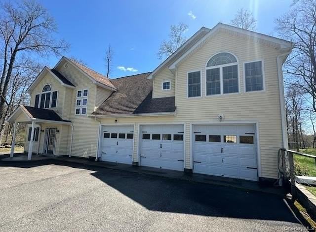 1055 Bruynswick Rd - Photo 2 of 39