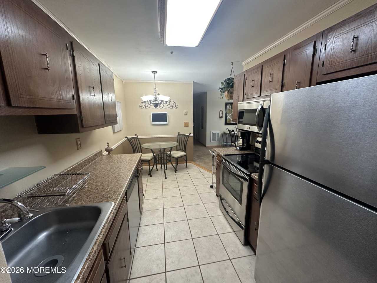 12 Pine Cluster Cir #G - Photo 2 of 9