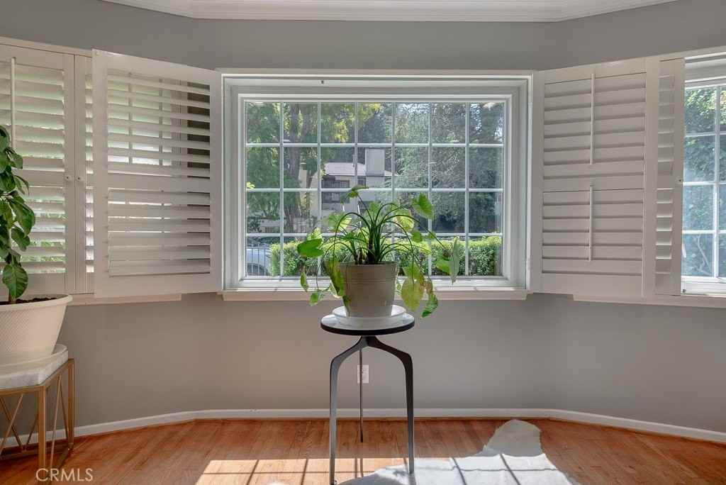13383 Contour Dr - Photo 5 of 40