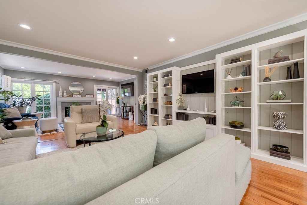 13383 Contour Dr - Photo 7 of 40