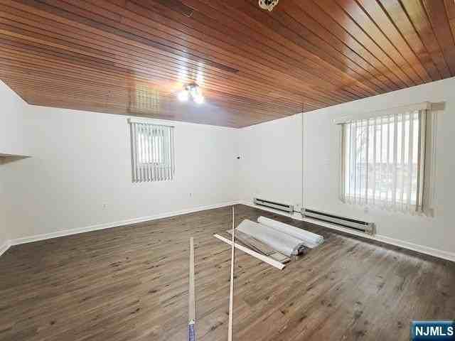 2050 Ellery Ave - Photo 5 of 8