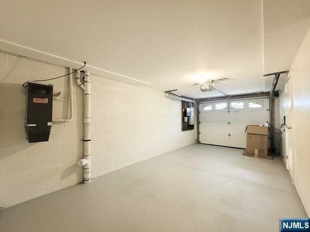 2050 Ellery Ave - Photo 7 of 8