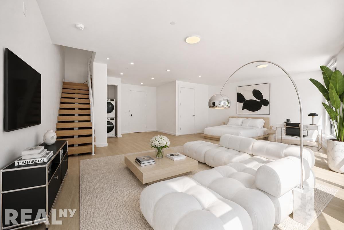 Bedford Ave #119A - Photo 2 of 17