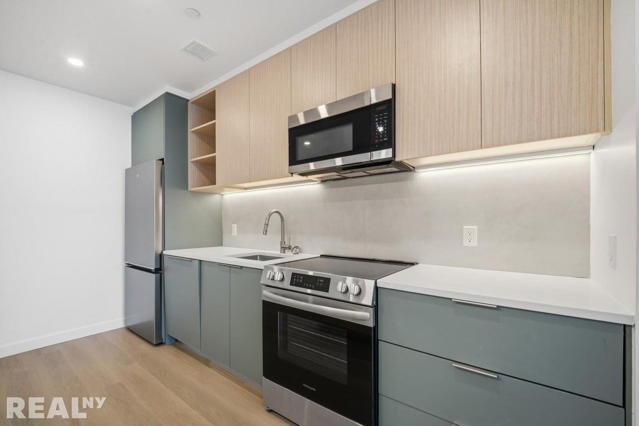 Bedford Ave #623A - Photo 5 of 18