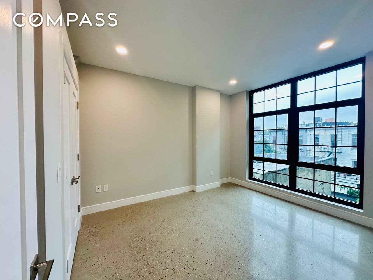 23 Bleecker St #4E - Photo 3 of 11