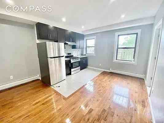 149 17th St #3 - Photo 4 of 7