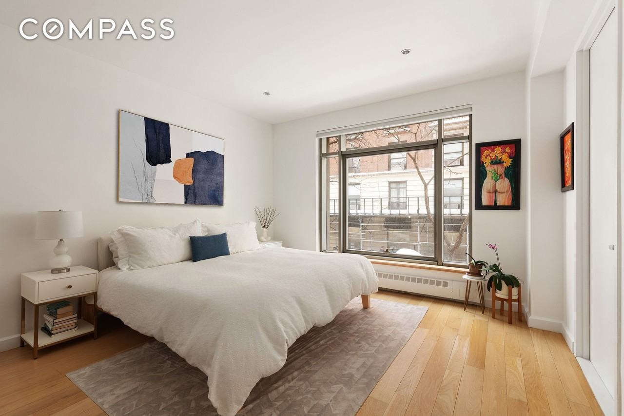 132 E 30th St #2 - Photo 5 of 14