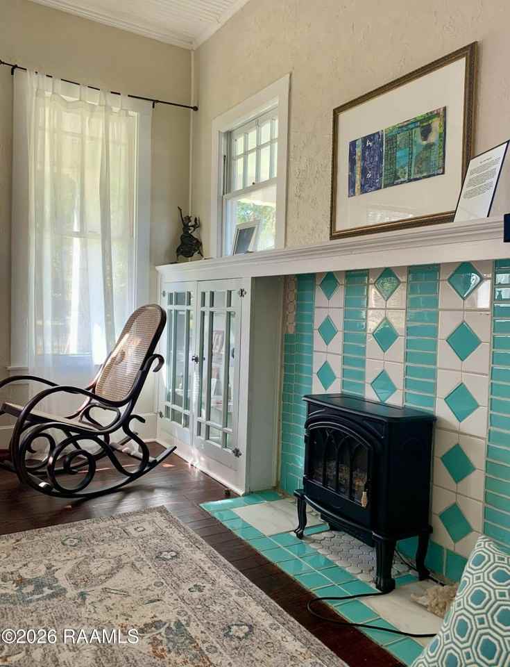 254 Union St - Photo 3 of 16