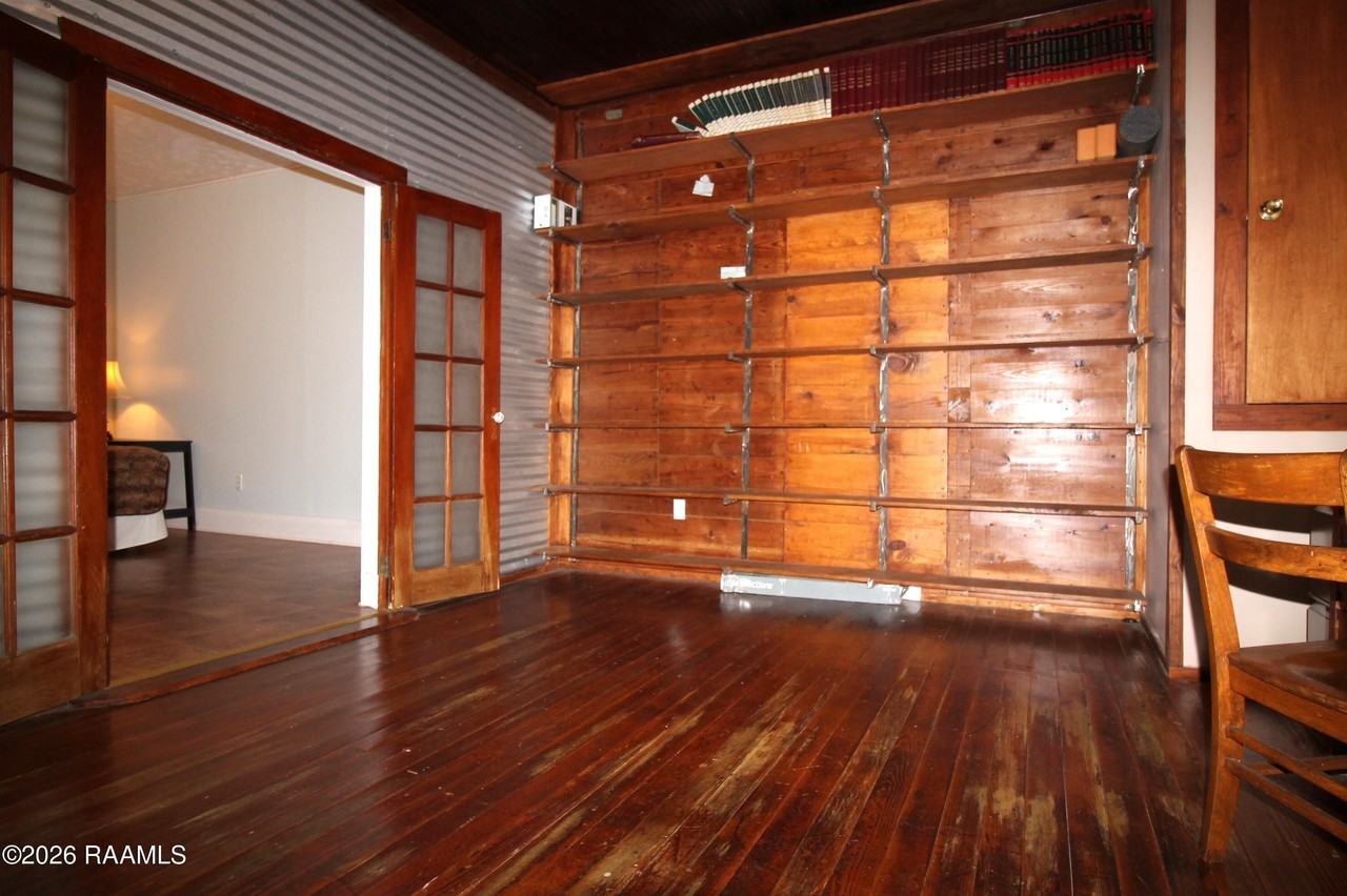 254 Union St - Photo 7 of 16