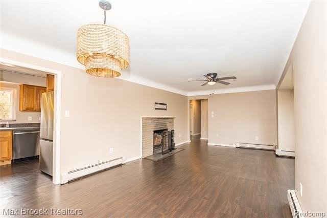 16239 Madoline St - Photo 4 of 20