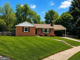 featured image of 918 Shawnee Dr