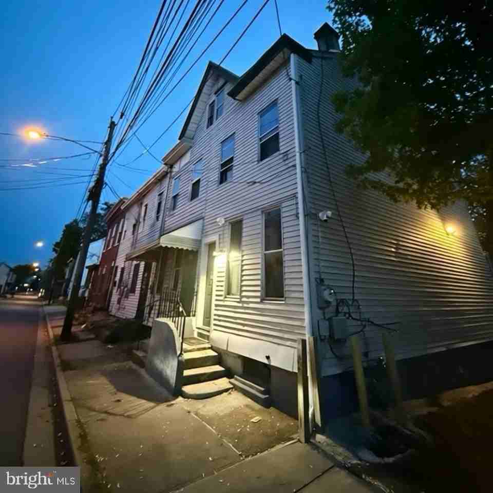 135 Fountain Ave - Photo 2 of 30