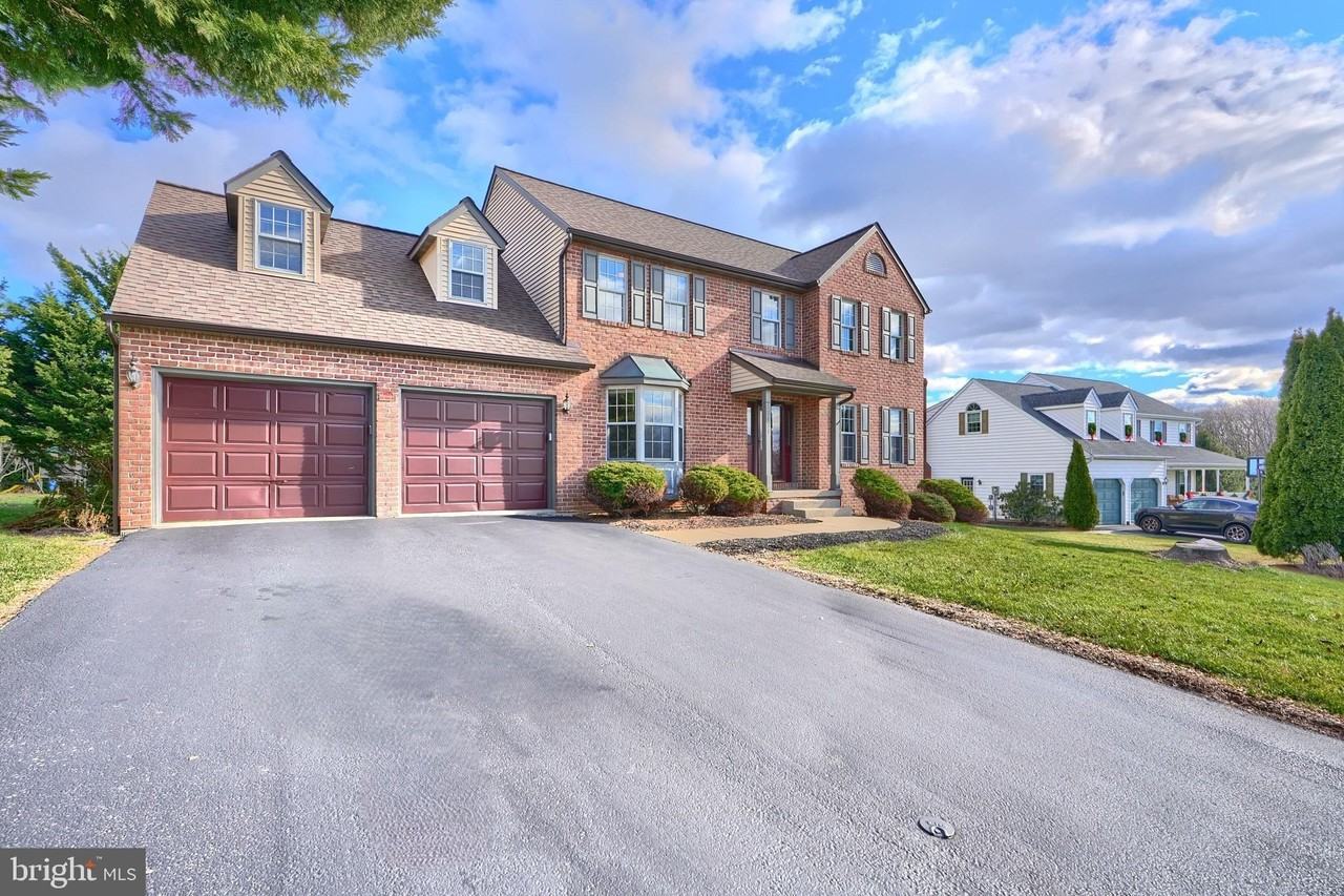 17431 Old Farm Ln - Photo 4 of 50