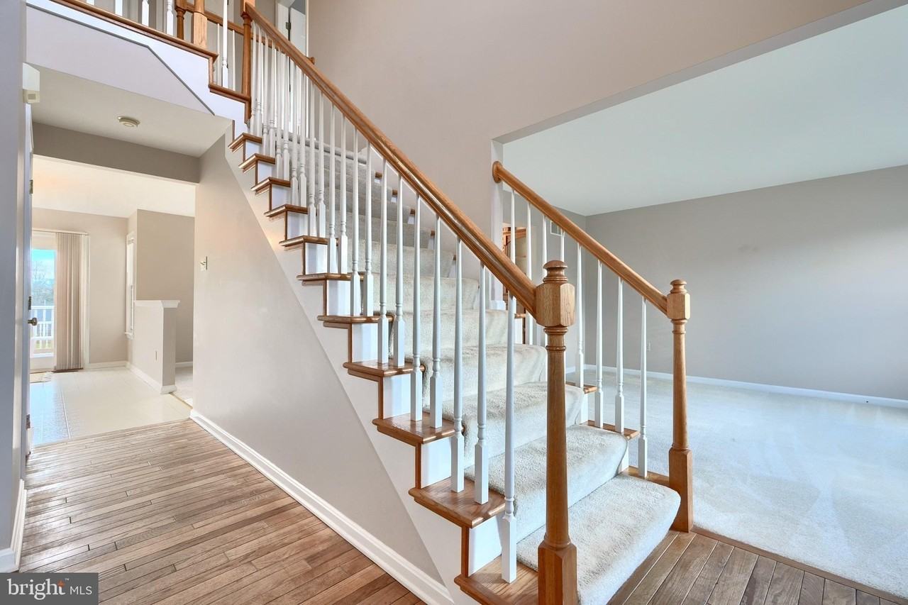 17431 Old Farm Ln - Photo 5 of 50