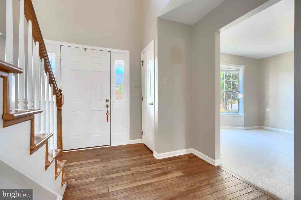17431 Old Farm Ln - Photo 7 of 50