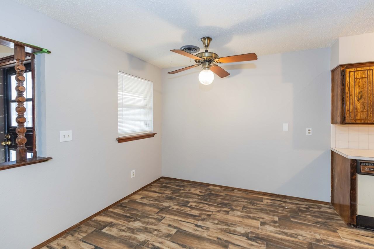 1950 Howard Dr #1950 - Photo 3 of 10