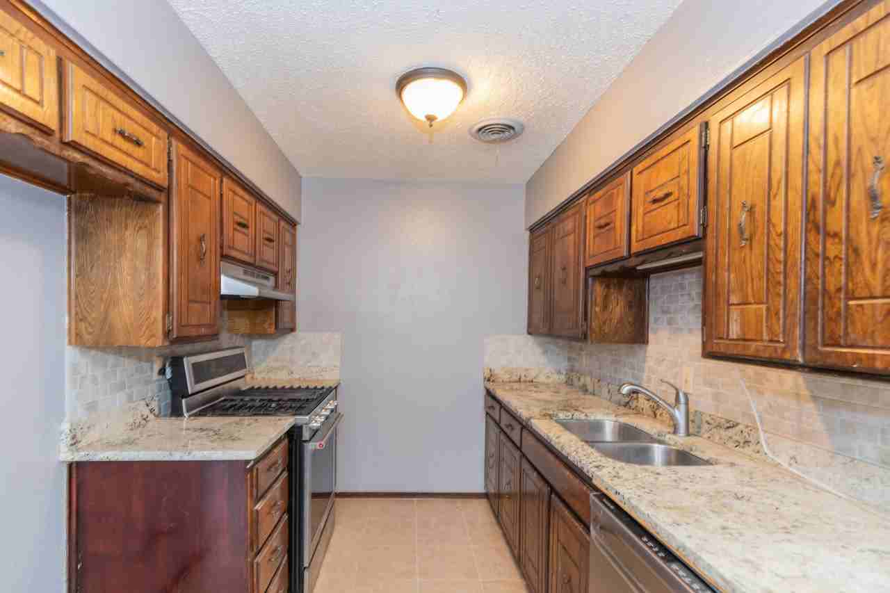 1950 Howard Dr #1952 - Photo 2 of 10