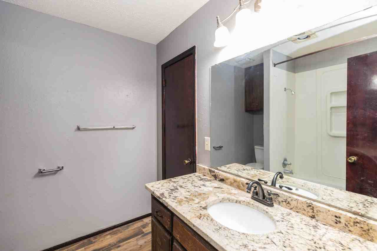 1950 Howard Dr #1952 - Photo 6 of 10