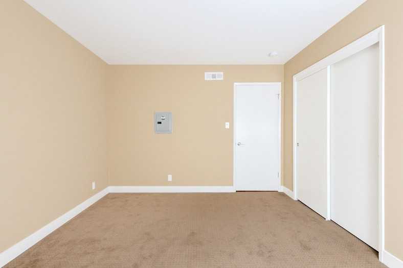 1410 Millbrae Ave #307 - Photo 6 of 9