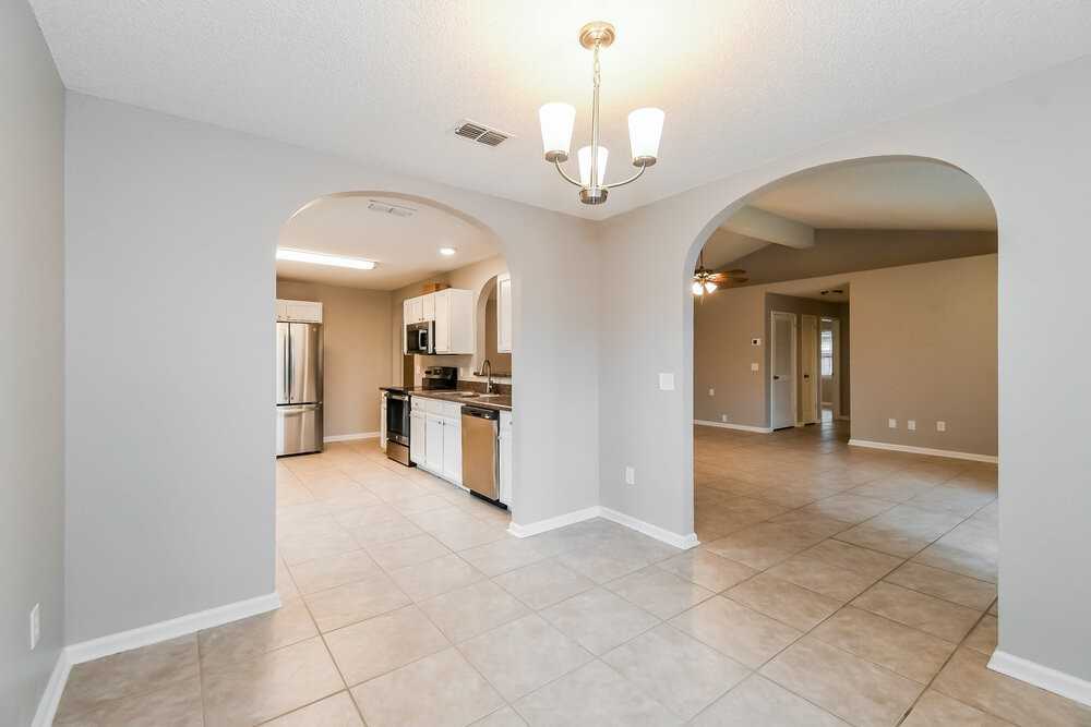 401 Baybrook Dr - Photo 7 of 16