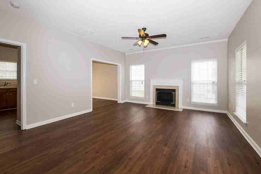 10415 Battle Ct - Photo 3 of 20