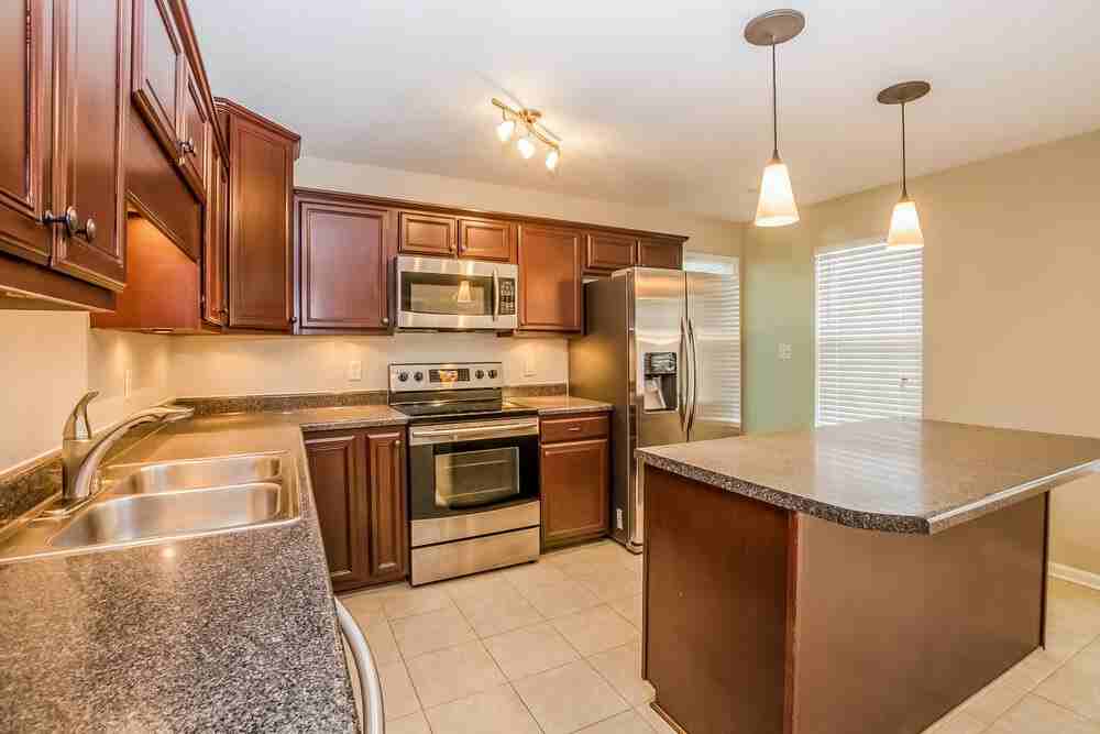 11625 Leewood Dr - Photo 7 of 19