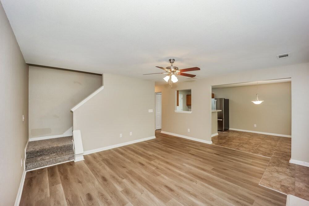 4617 Ravenwood Loop - Photo 5 of 17
