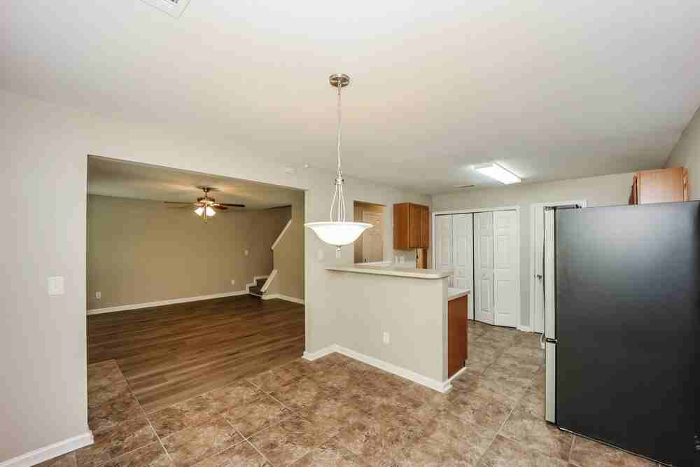 4617 Ravenwood Loop - Photo 6 of 17
