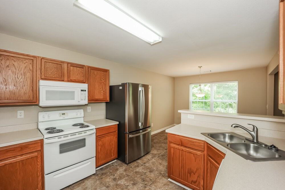 4617 Ravenwood Loop - Photo 7 of 17