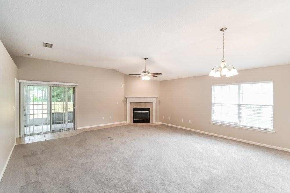 6065 Winding Bridge Dr - Photo 4 of 16