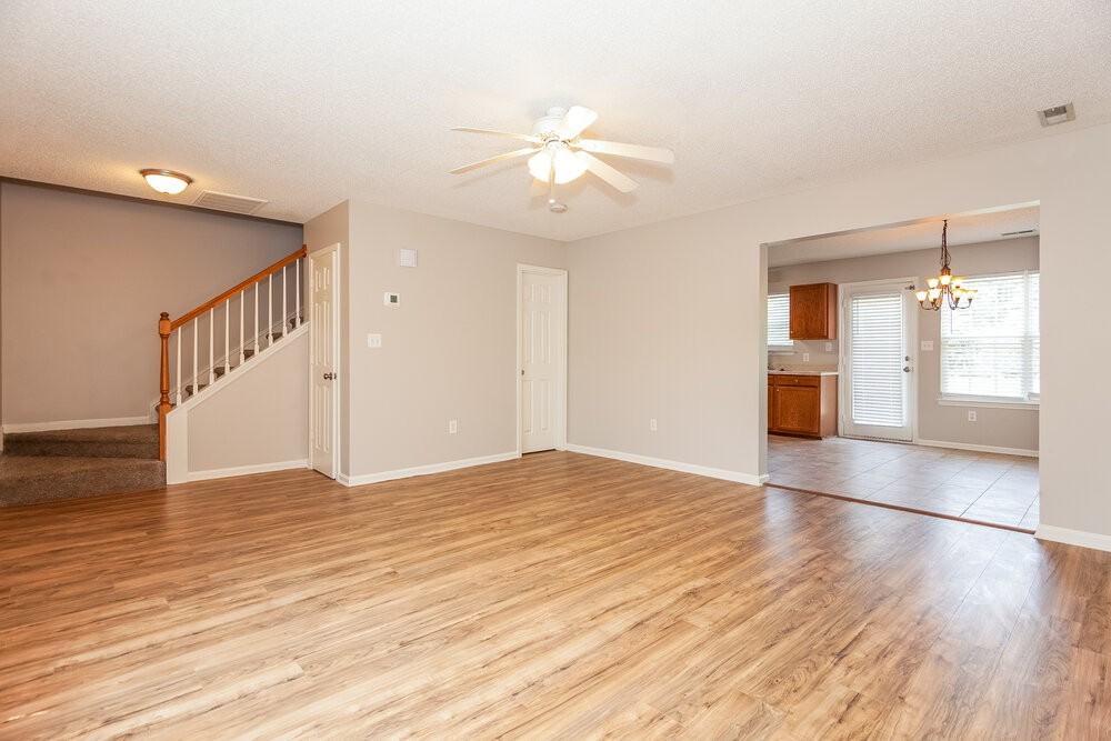 715 Almora Dr - Photo 6 of 17