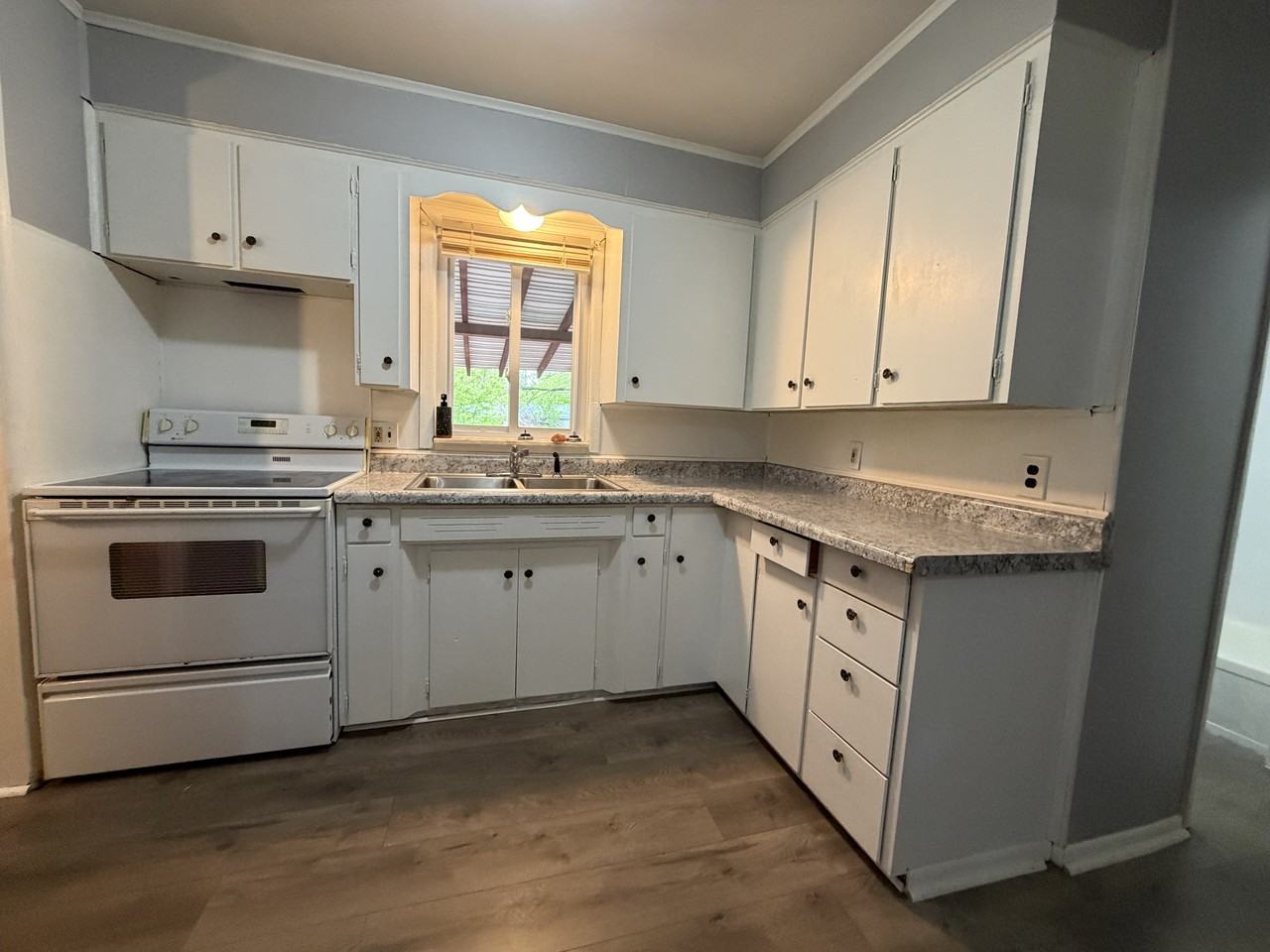 1207 Forest Hill Ave #1 - Photo 5 of 7