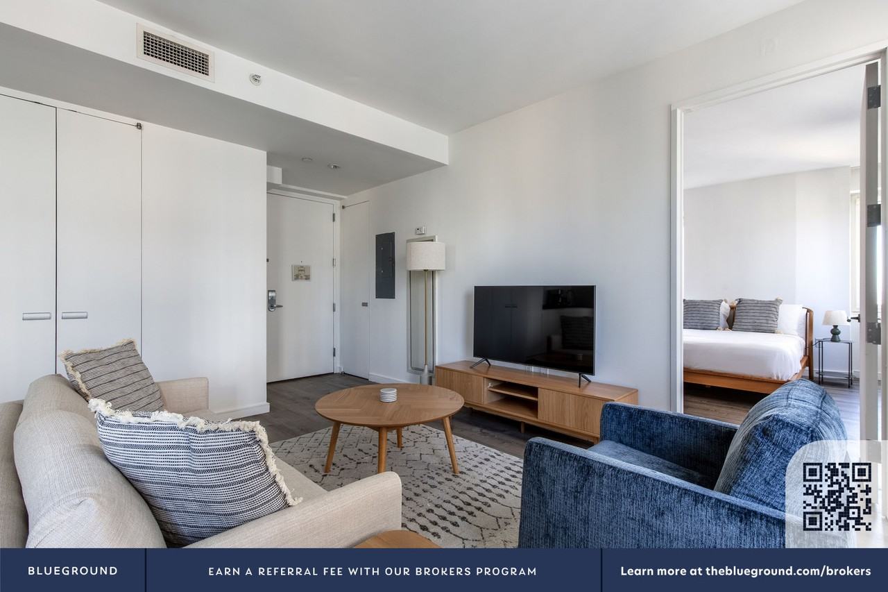 70 West 45th Street - Photo 4 of 31