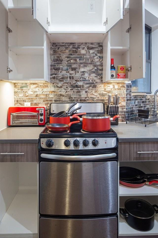406 E 59th St #1051312P - Photo 4 of 50
