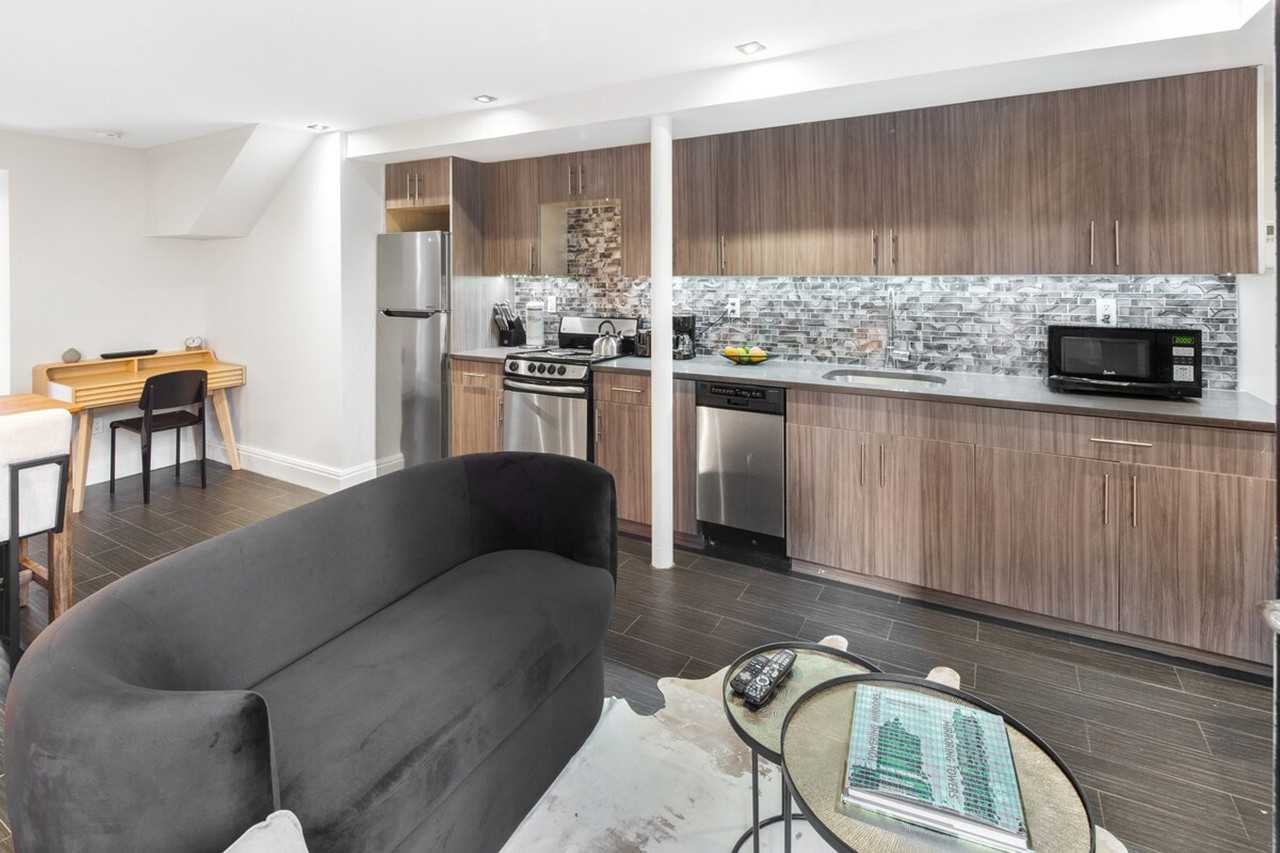 4 York St #1051290P - Photo 4 of 50