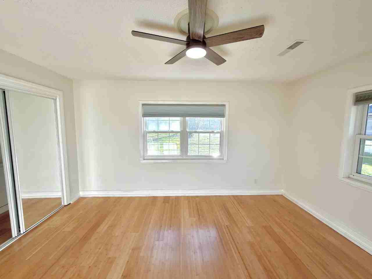 1216 Eastwood Ave - Photo 6 of 11